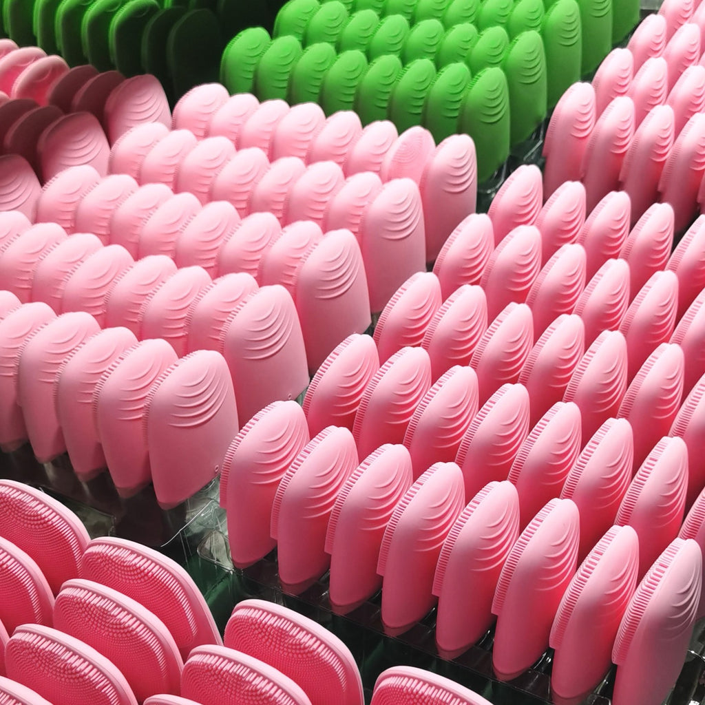 Theexcorner™ SoftGlow Silicone Cleansing Brush